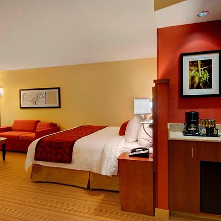 Hotel Courtyard By Marriott Madison East Habitación foto